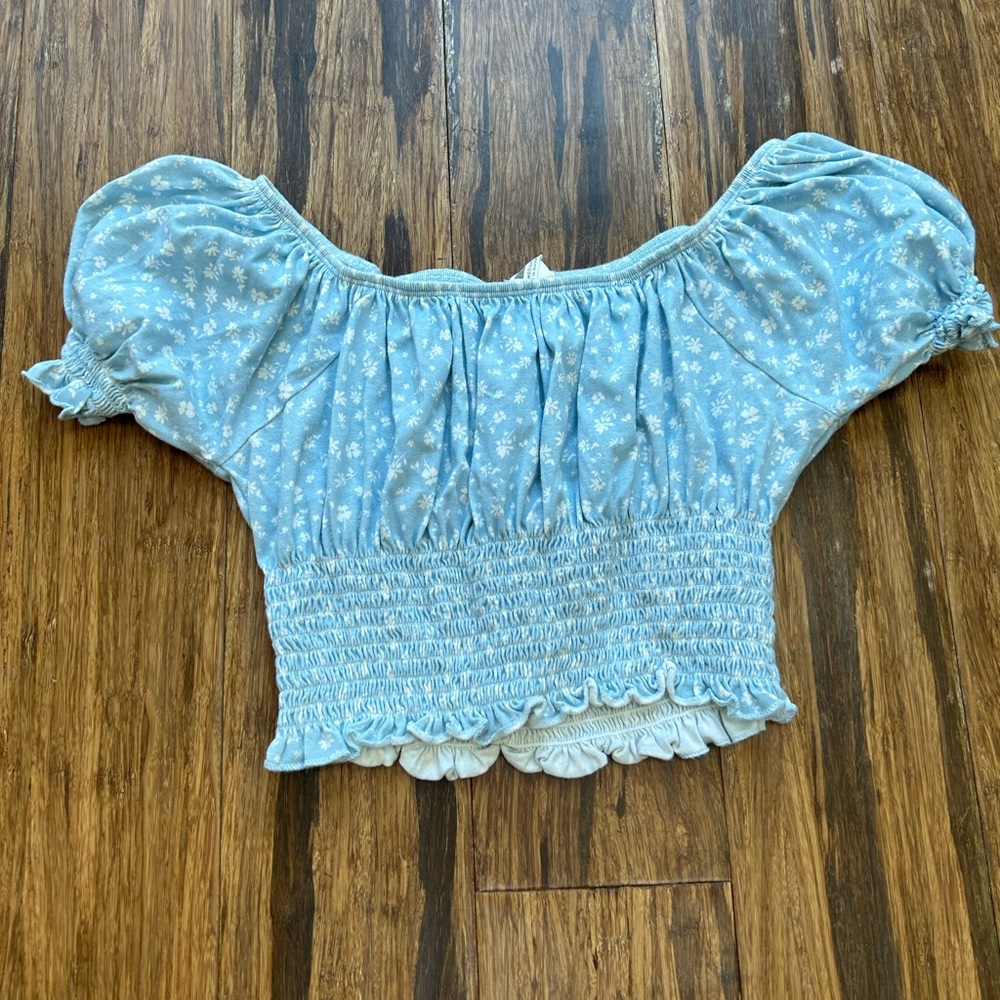 Light Blue Floral Ribbed Crop Top Size: M